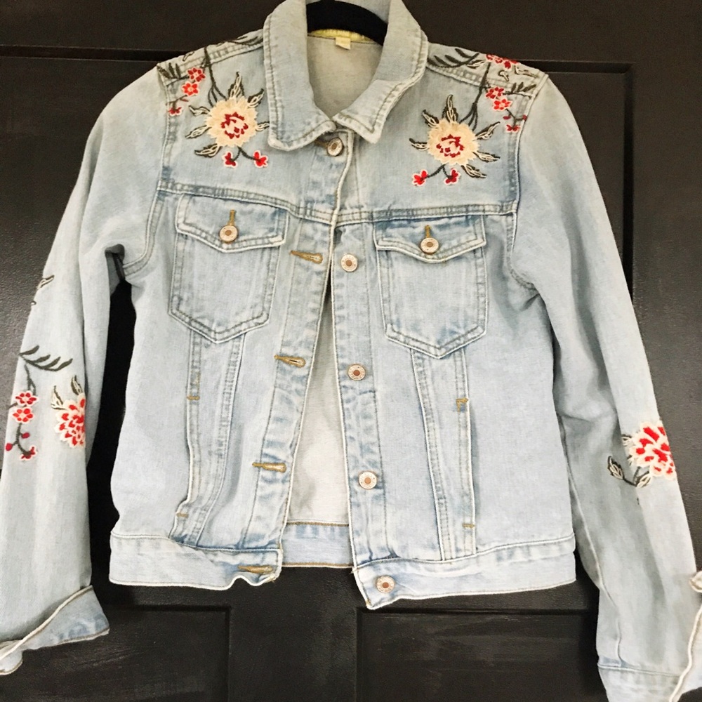 Gianni Bini Floral Embroidered Jean Jacket
